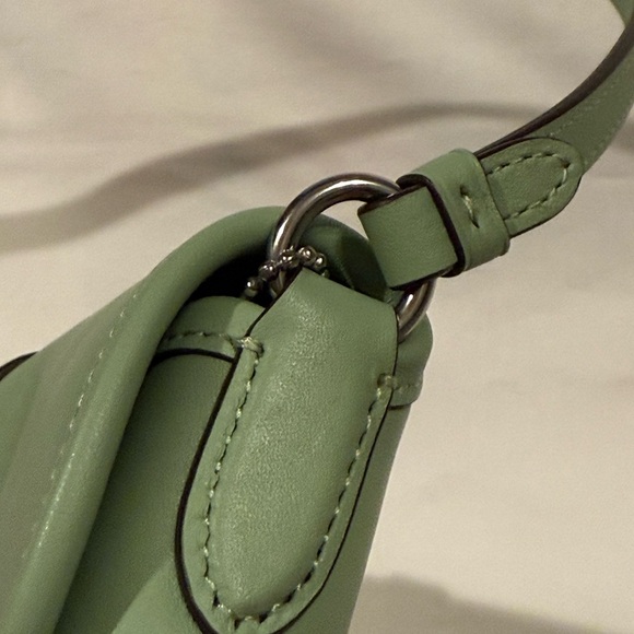 Coach Leather GLV Hamptons Bag ~ Shoulder Bag ~ Pale Pistachio CP132 - Picture 14 of 16